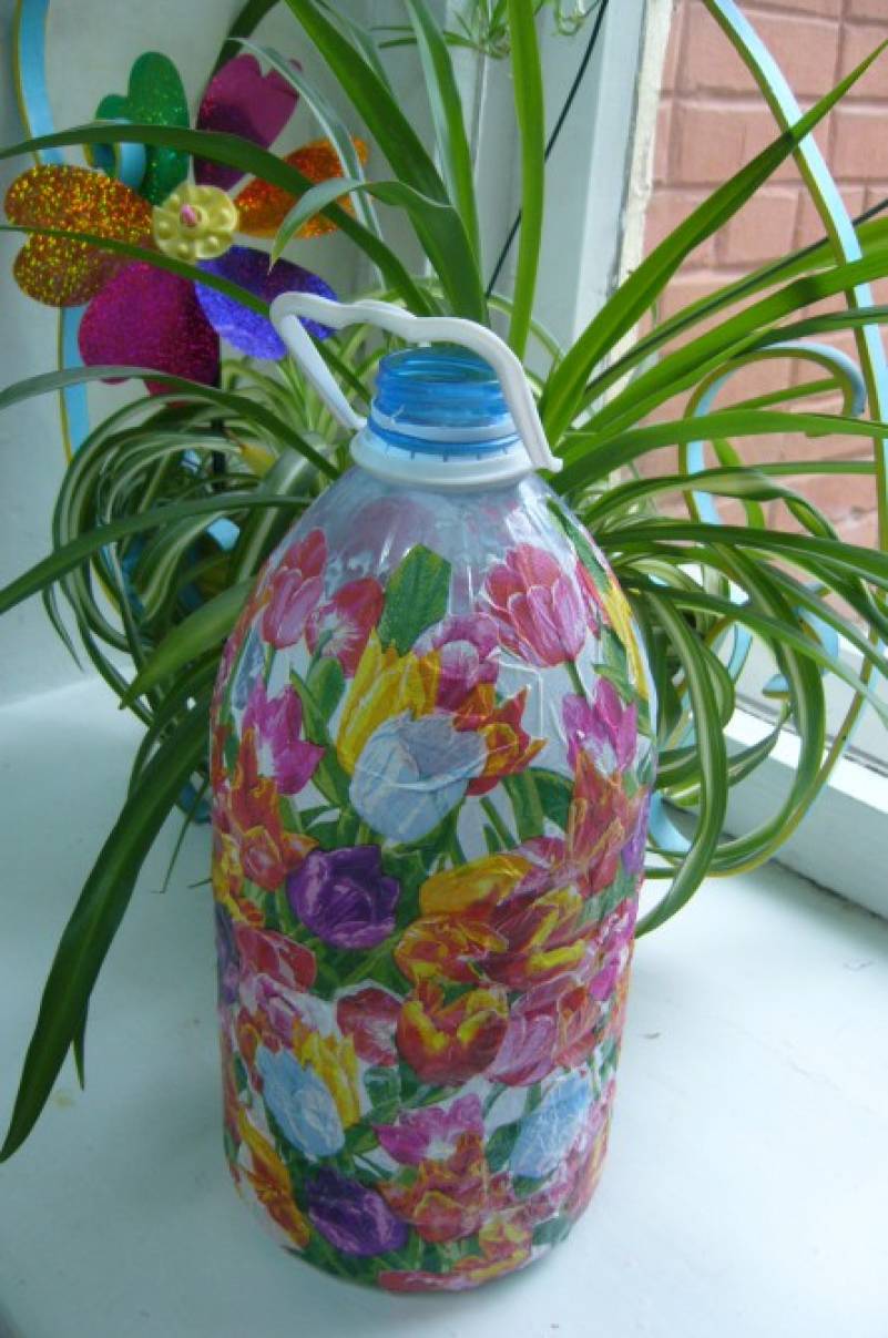 Декор пляшки для поливу квітів   Настало довгоочікуване літо