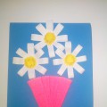 Майстер-клас «Листівка до 8 Березня своїми руками« Букет ромашок »   Наближається яскравий і сонячний весняний свято - Міжнародний жіночий день 8 березня